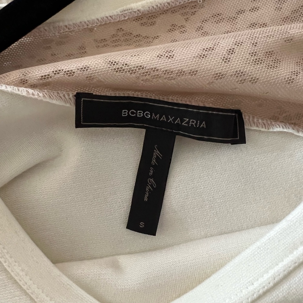 White BCBGMaxAzria dress. Size small - Picture 3 of 3